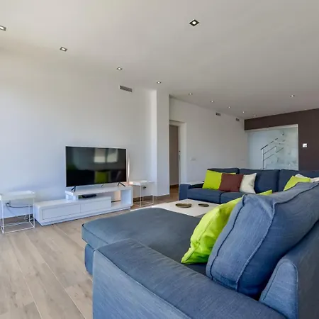 Villa Guzman - Piacere *