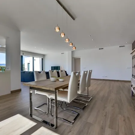 Villa Guzman - Piacere *