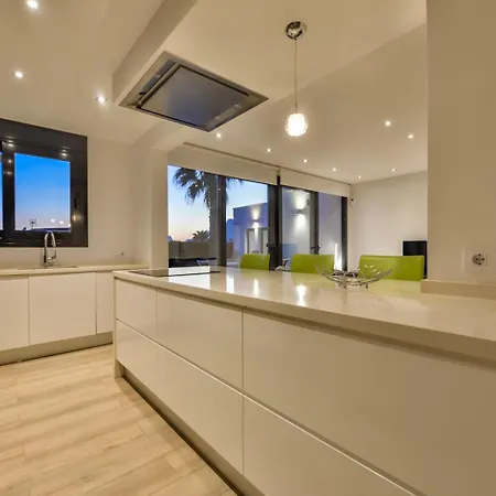 Guzman - Piacere 别墅 *
